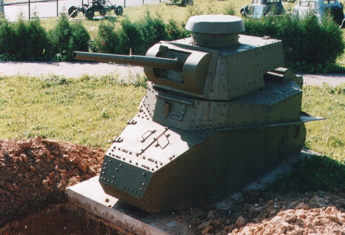 Танк Т-18 без гусениц