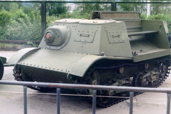 Танк Т-20 на выставке