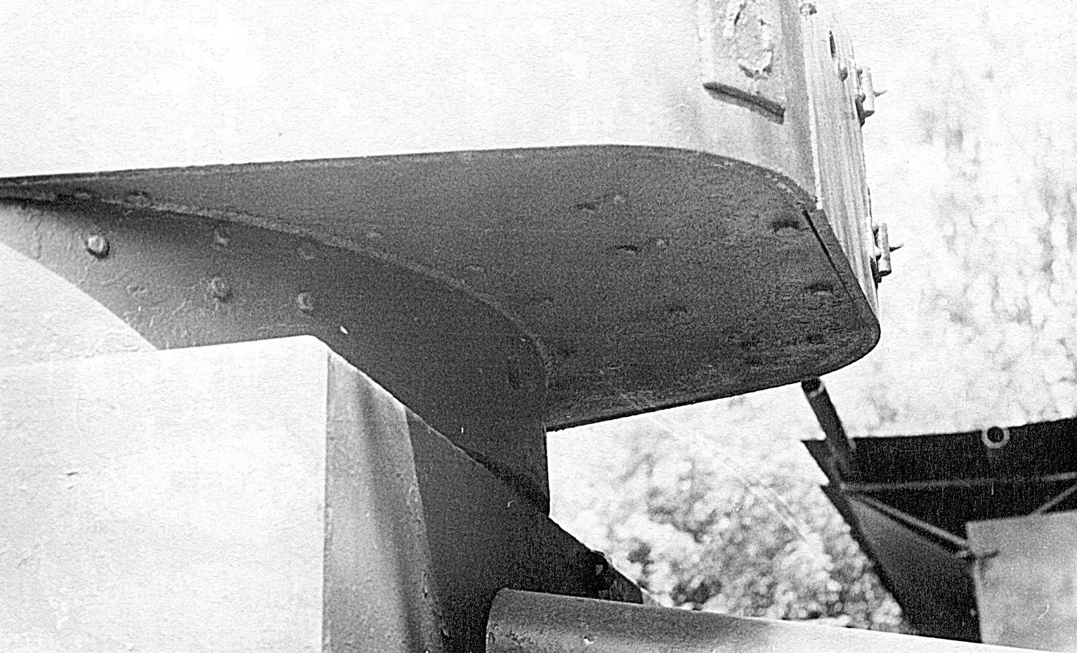 Танк Т-26, низ задней части башни