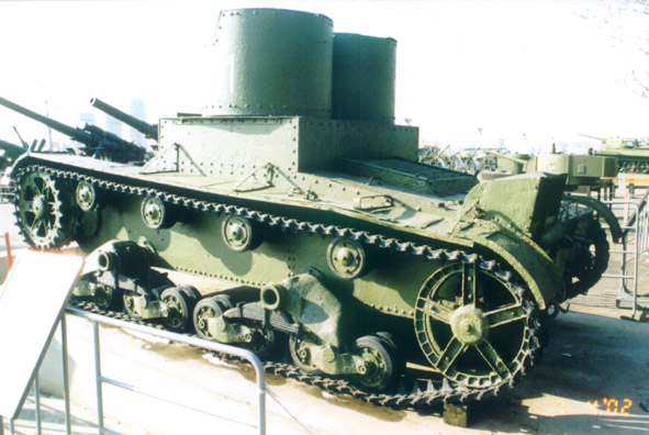Танк Т-26, левый борт