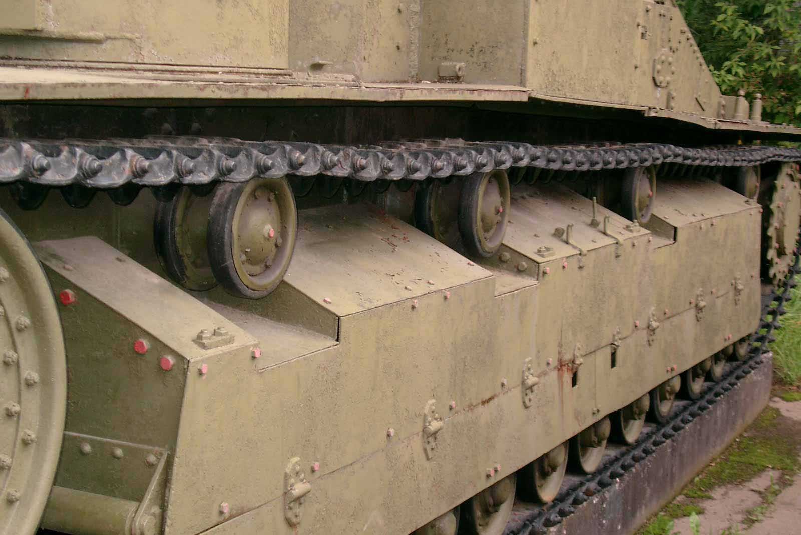 Танк Т-28, левый борт