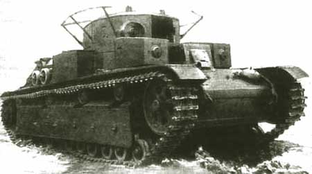Танк Т-28 на марше
