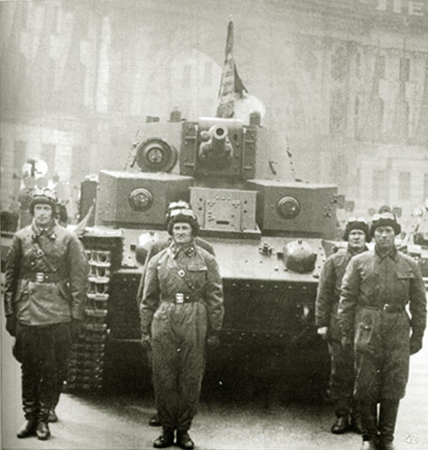 Танк Т-28, парад