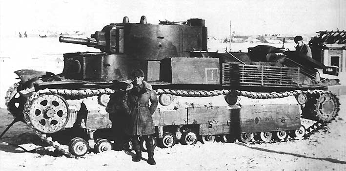 Танк Т-28 на старой фотографии