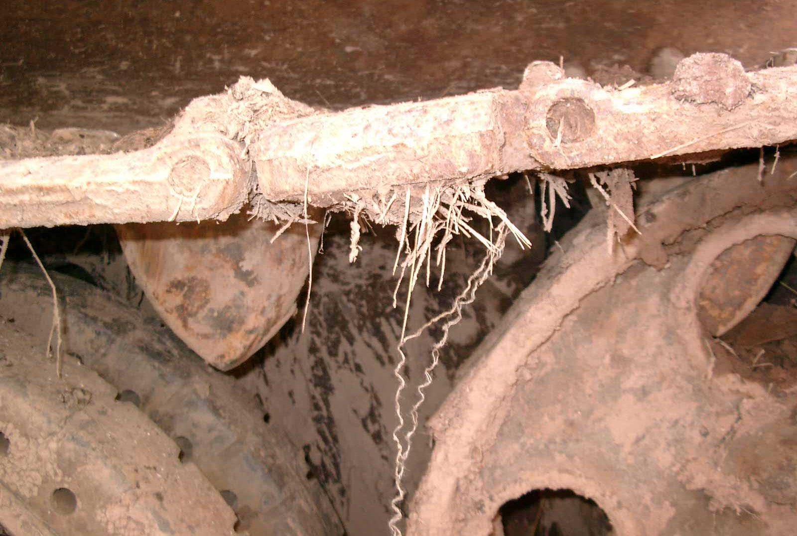 Танк Т-34/76, траки, вид сбоку