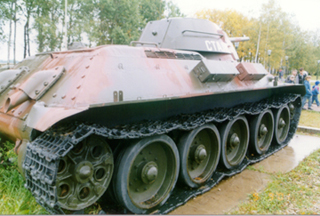 Танк Т-34/76, правый борт сзади