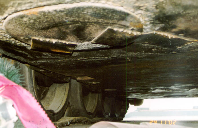 Танк Т-34/76, люк в днище