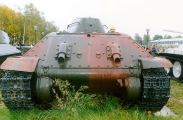 Танк Т-34/76, вид сзади