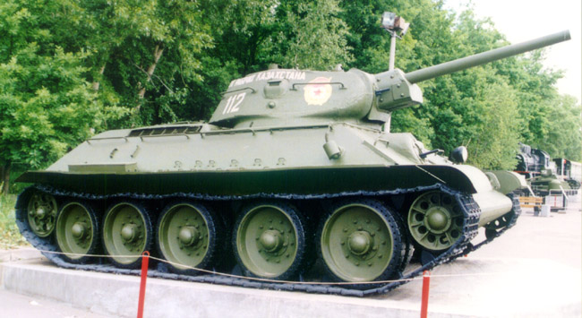 Танк Т-34/76, вид справа