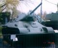 танк Т-34/76 на улице