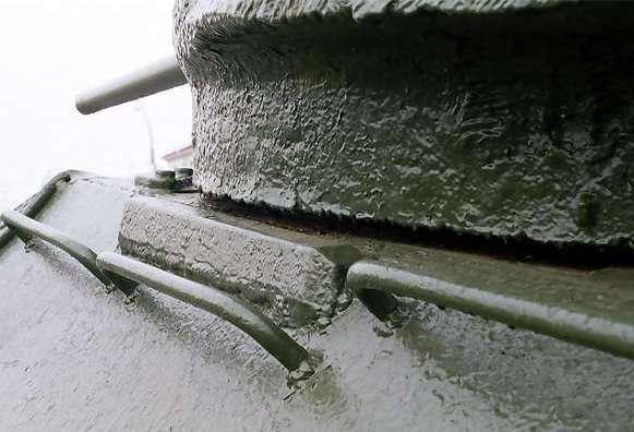 Танк Т-34/85, поручни