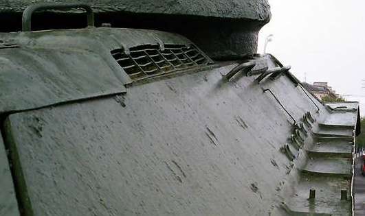 Танк Т-34/85, правый борт