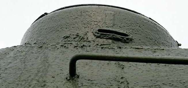 Танк Т-34/85, смотровое окошечко