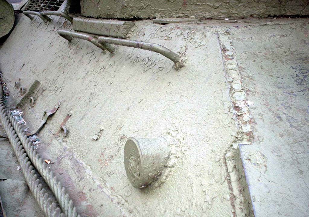 Танк Т-34/85, место сварки брони