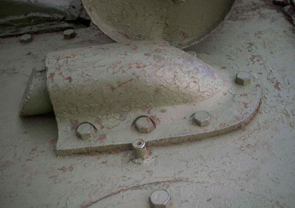 Танк Т-34/85, бронирование выхлопной трубы