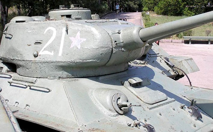 Танк Т-34/85, башня справа
