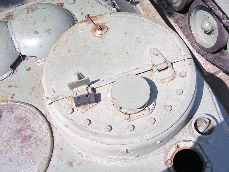Танк Т-34/85, люк командирской башенки