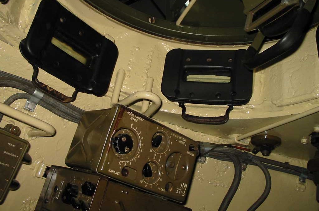 Танк Т-34/85, танковая рация
