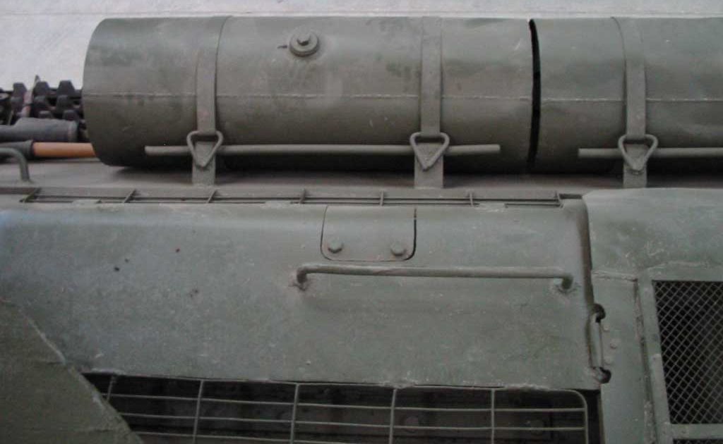 Танк Т-34/85, топливные баки