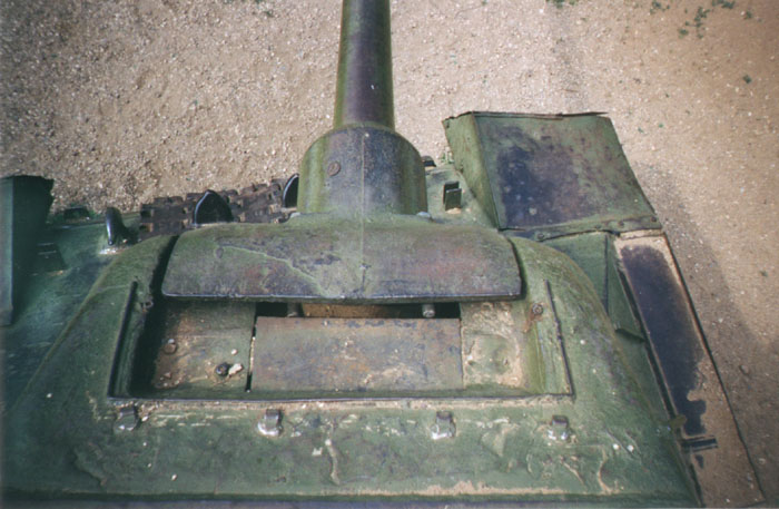 Танк Т-34/85, маска пушки, вид сверху