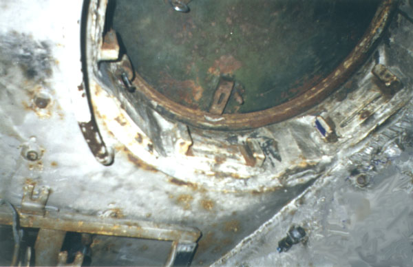 Танк Т-34/85, командирская башенка, вид изнутри