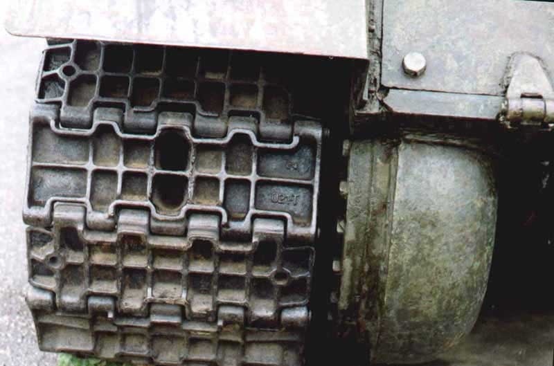 Танк Т-34/85, гусеницы