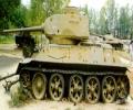 танк Т-34/85 слева
