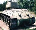 танк Т-34/85, вид сзади