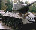 танк Т-34/85, вид спереди справа