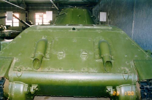 Танк Т-34 вид сзади