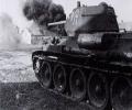 танк Т-34 на поле боя