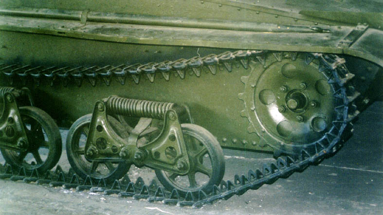 Танк Т-37, гусеница