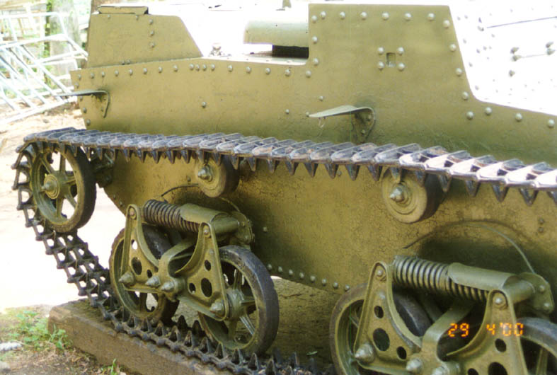 Танк Т-38, гусеницы