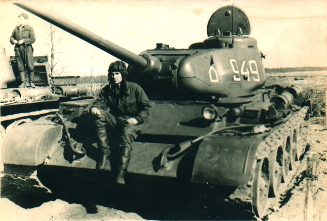 Танк Т-44, на привале
