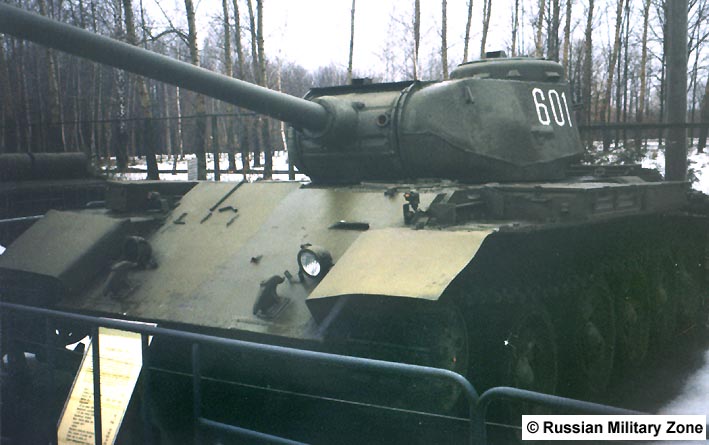 Танк Т-44, под открытым небом