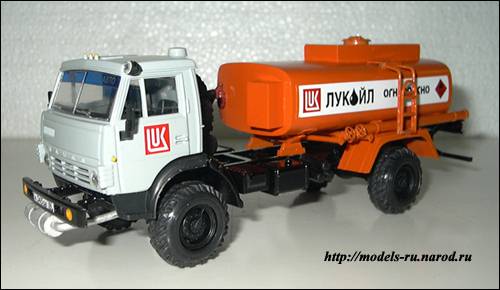 Бензовоз АТ - 56081, на базе КАМАЗ