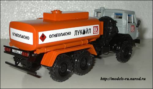 Бензовоз АТ-56151