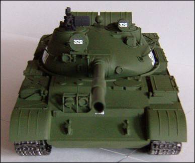 Т-62, вид спереди